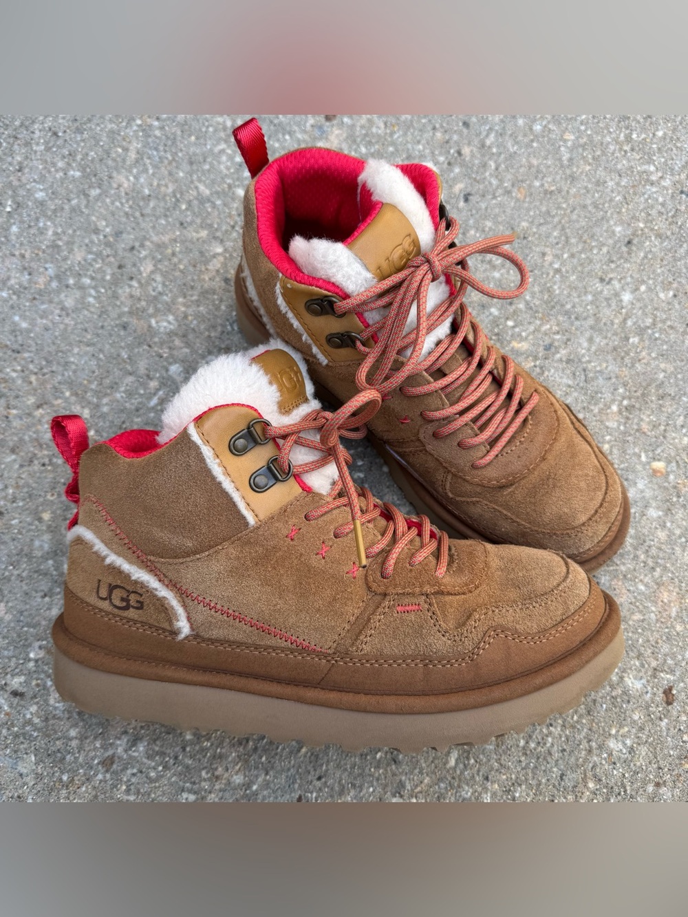 UGG Highland Hi Heritage Boots Women's 9 Chestnut Brown Suede Fur Lined Sneaker